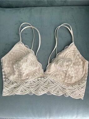Auden Lace Bralette in Soft Cream